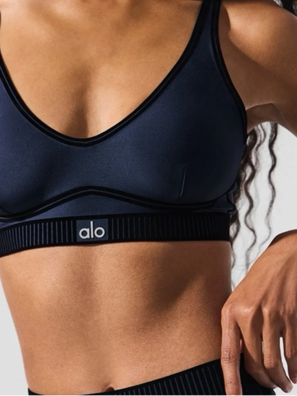 Alo Yoga Line Up Bra in navy size small
